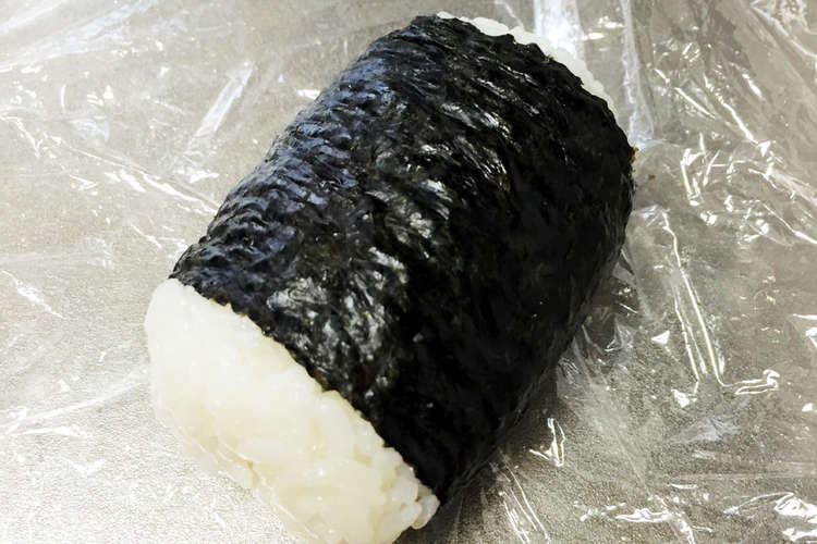 手を汚さず簡単 俵おにぎり レシピ 作り方 By ヘラママン クックパッド 簡単おいしいみんなのレシピが374万品