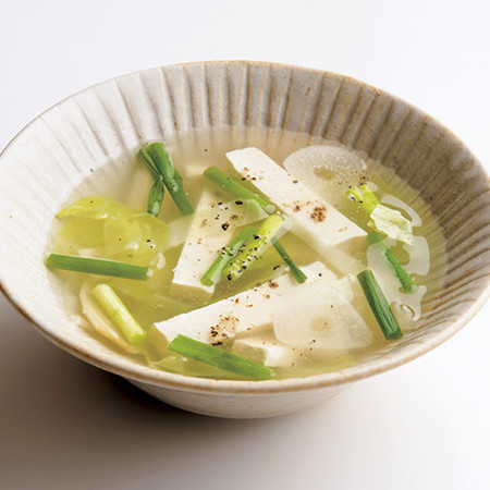 キャベツと豆腐のエスニックスープ
