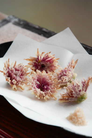 食用菊の天ぷら　きれいに作るにはの写真