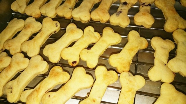 犬おやつ さつまいもクッキー レシピ 作り方 By Hinasキッチン クックパッド 簡単おいしいみんなのレシピが349万品