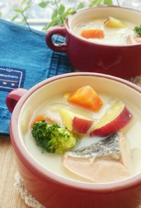 優しい味✾薩摩芋と秋鮭のミルク鍋