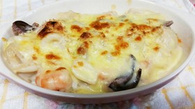 誰でも簡単♪熱々♡シーフードドリア