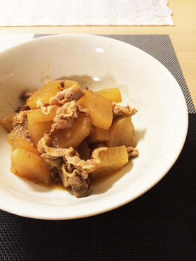 焼肉のタレで味が決まる♧豚肉と大根の煮物