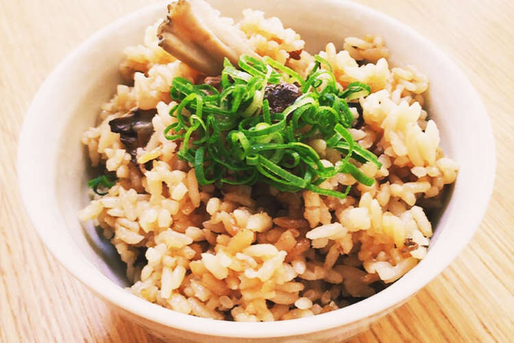 簡単混ぜるだけ きのこの炊き込みご飯 レシピ 作り方 By ｻｯﾁｮ クックパッド 簡単おいしいみんなのレシピが372万品