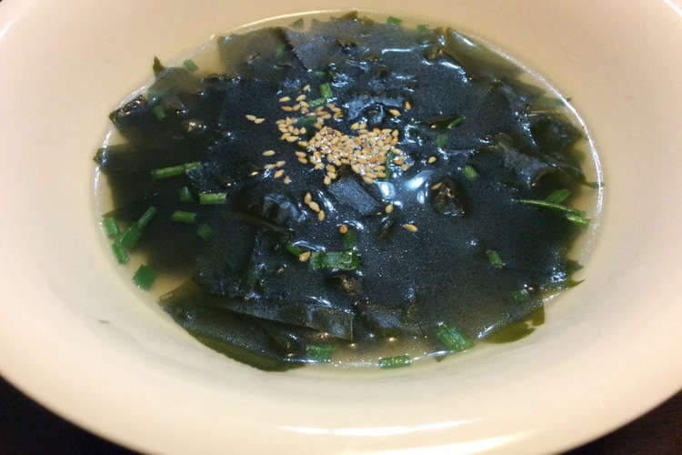 ダシダで簡単 韓国わかめスープ レシピ 作り方 By 1103mi クックパッド 簡単おいしいみんなのレシピが356万品