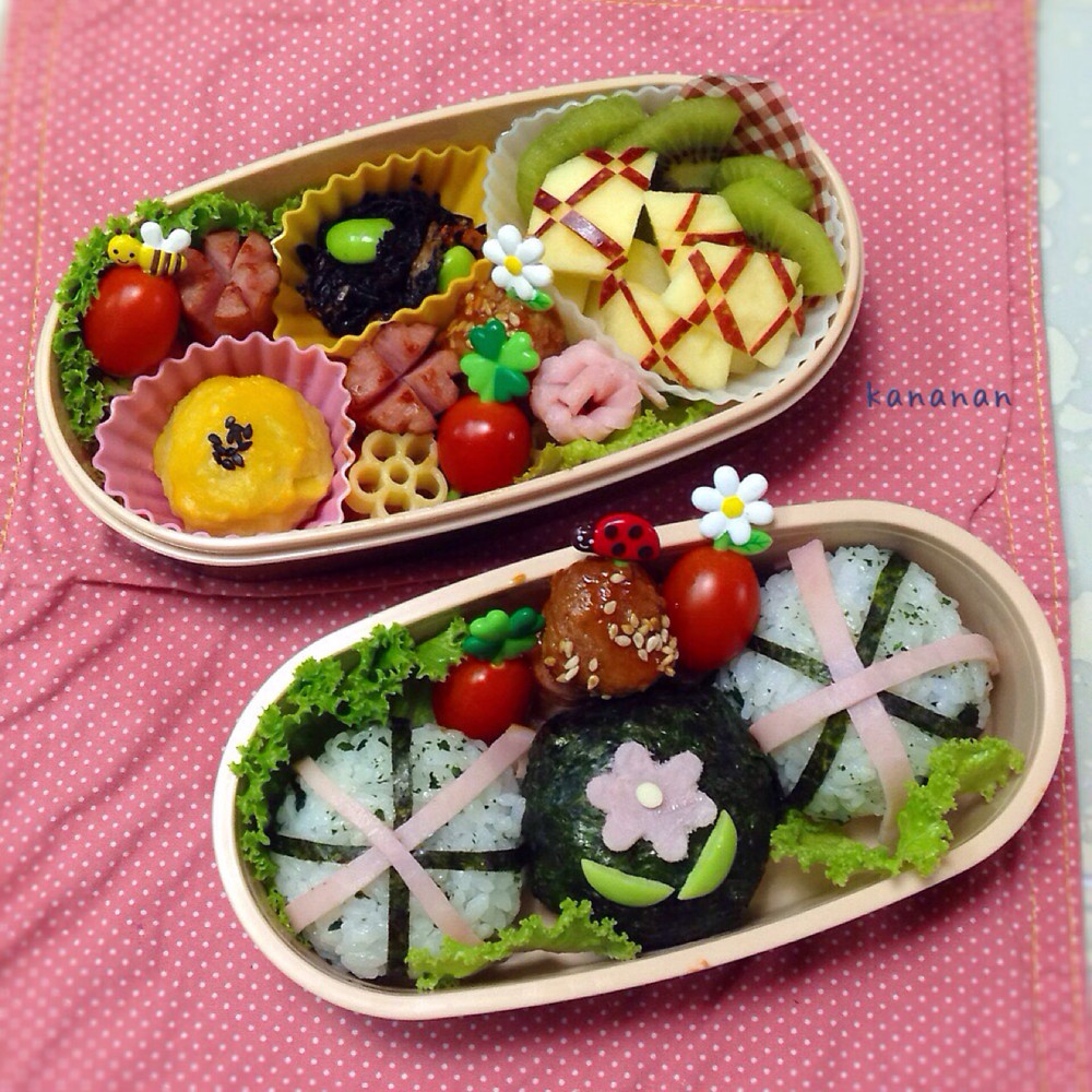 お花のお弁当 小学生 2段弁当 レシピ 作り方 By Kananan777 クックパッド 簡単おいしいみんなのレシピが379万品