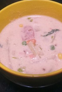 白菜とベーコンの牛乳スープ