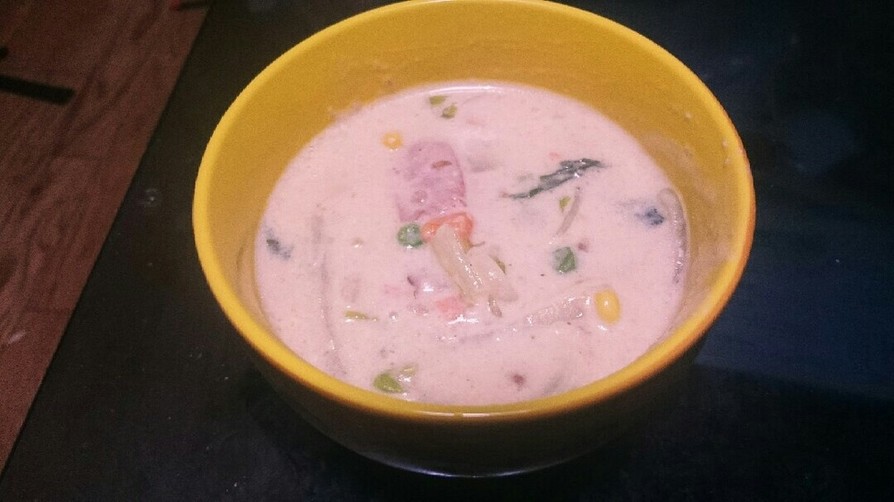 白菜とベーコンの牛乳スープの画像
