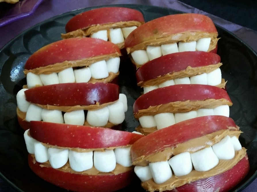 ハロウィンのりんごの歯の画像