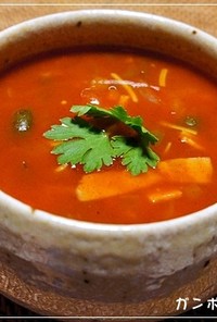 トマトジュースで簡単♪ ガンボ風スープ