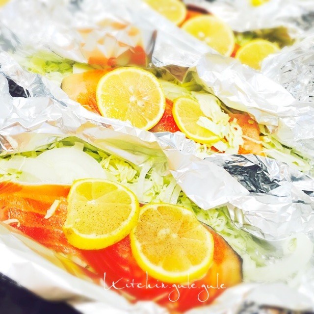 キャベツ&レモンの鮭のホイル焼きの画像