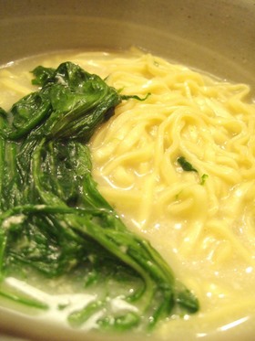 とろりん湯豆腐〆はラーメン