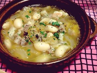 大福豆と塩麹豚肉のあったかスープの写真