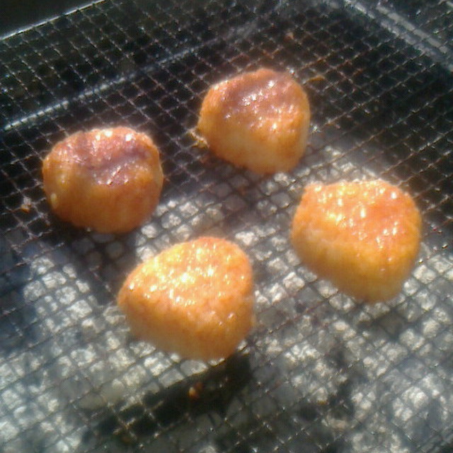 ｂｂｑの時限定 特別の焼きおにぎり レシピ 作り方 By ヒカルイチロー クックパッド 簡単おいしいみんなのレシピが366万品