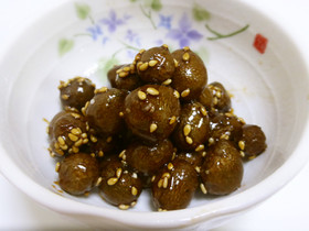 ぱくぱく食べれる♪むかごの甘辛煮。