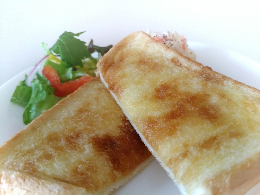 簡単朝ごはん☆シュガーバター醤油トーストの画像