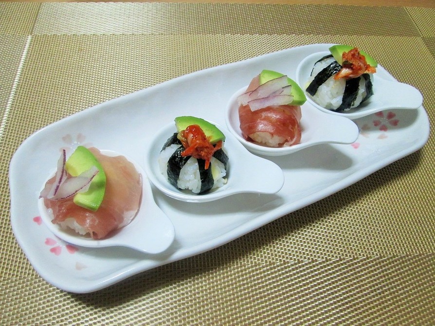 かわいらしく食べやすい♪一口てまり寿司の画像