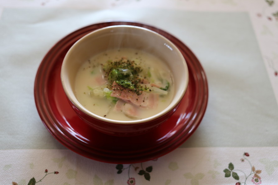 女性に嬉しい☆イソフラボン簡単白菜スープの画像