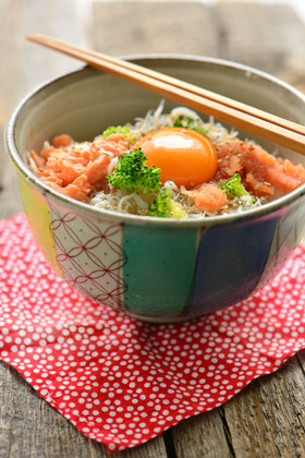 網元自慢の釜揚げシラス丼