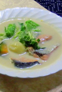 秋鮭の塩麹豆乳スープ