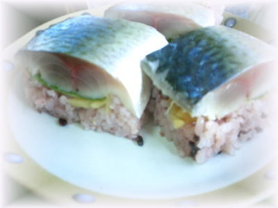 黒米入りご飯の鯖寿司の画像