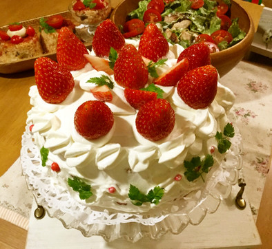 苺のデコレーションケーキ♡の写真