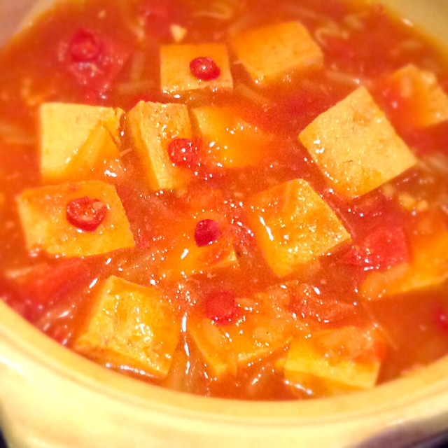 冷凍木綿豆腐と冷凍もやしのトマト鍋の画像