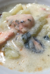鮭と青菜の豆乳シチュー