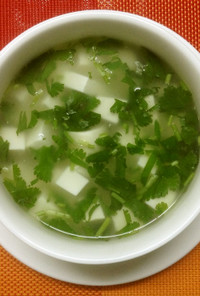 中国家庭料理☆パクチー豆腐スープ