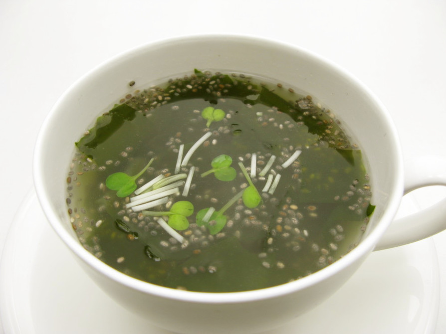 レンジで簡単！チアシード☆わかめスープの画像