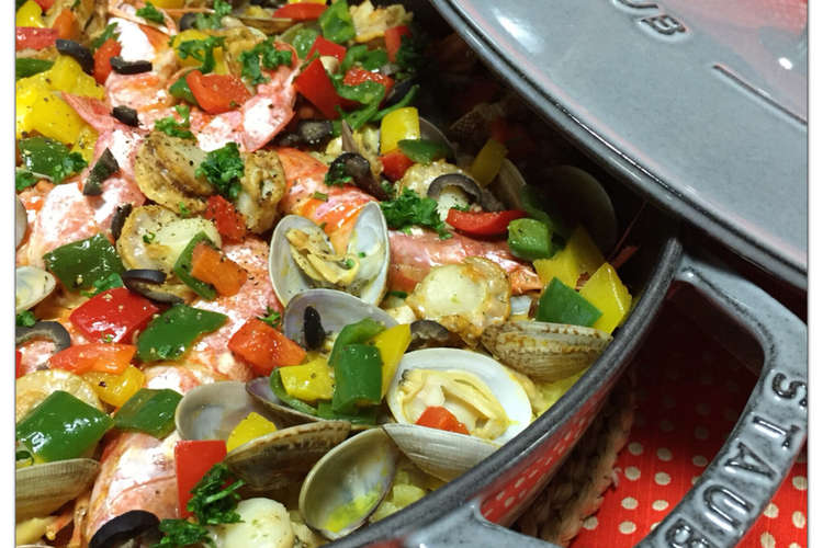 ワインと合う料理 パエリア Staub レシピ 作り方 By Pomi クックパッド