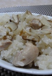 鶏肉とごぼうと椎茸の炊き込みご飯