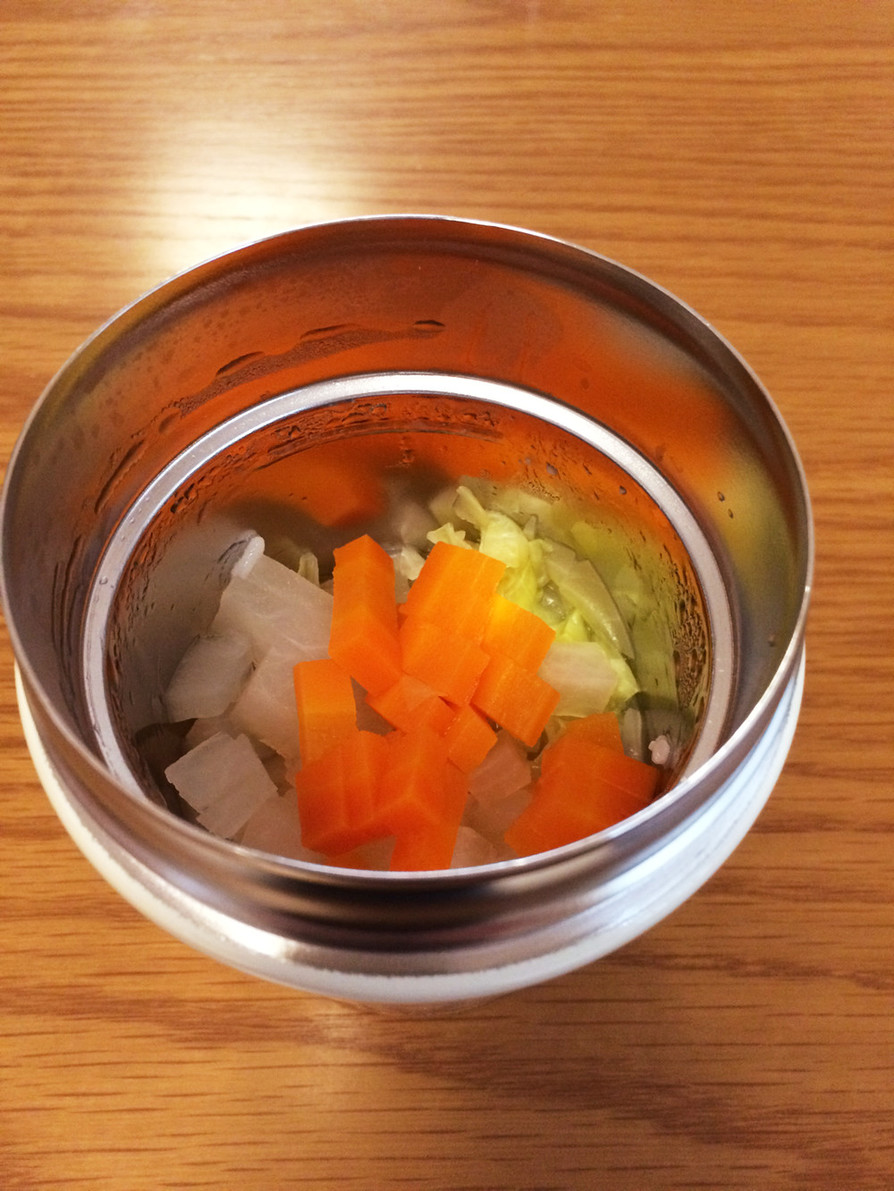 離乳食の保温カップ雑炊（10ヶ月）の画像