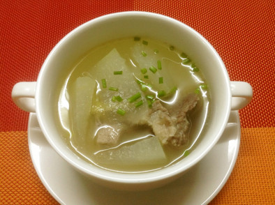 冬瓜スペアリブスープ（冬瓜排骨湯）の写真