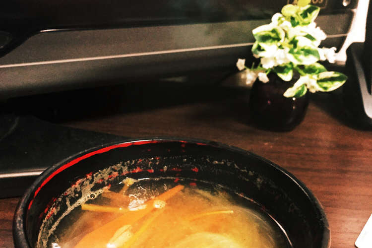 美容師めし あごだしで作るみそ汁の巻 レシピ 作り方 By 美容師 料理の記録 クックパッド 簡単おいしいみんなのレシピが361万品