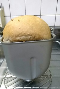 HBで自家製天然酵母のクルミ食パン
