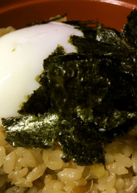 ごぼう炒めの炊き込みご飯✿温泉卵のせ
