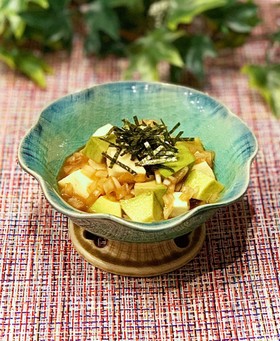 簡単♪ アボカドと長芋の醤油ドレ和え