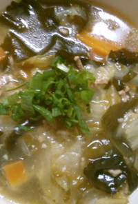 白菜とワカメ 挽き肉のとろみ中華スープ♪