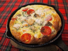 スキレットで!ホクホクサーモンオムレツ