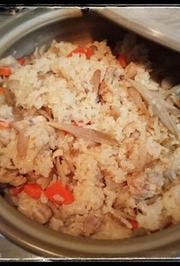 土鍋で‼  鶏ごぼうの炊き込みご飯☆