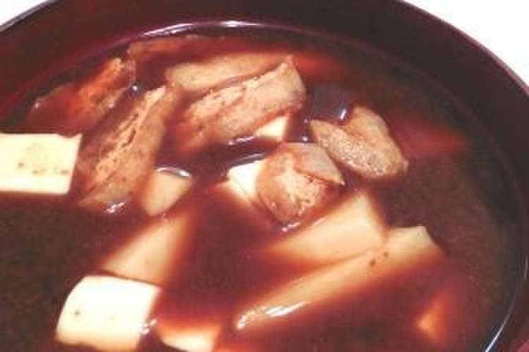 里芋と油揚げの味噌汁 レシピ 作り方 By まるや八丁味噌 クックパッド 簡単おいしいみんなのレシピが360万品