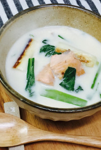小松菜と鮭の和風ミルクスープ
