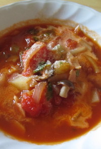 トマトとタマネギのスープ