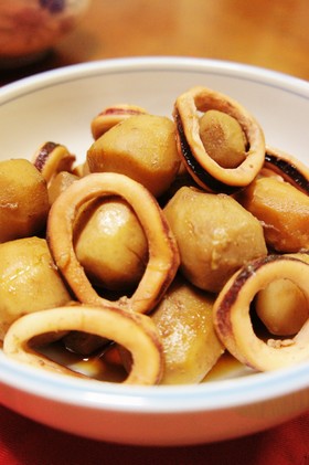 旨みたっぷり◆里芋といかの煮物