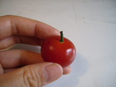プチトマトのミニりんごの写真