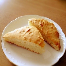 バナナとココナッツリキュールのケーキ