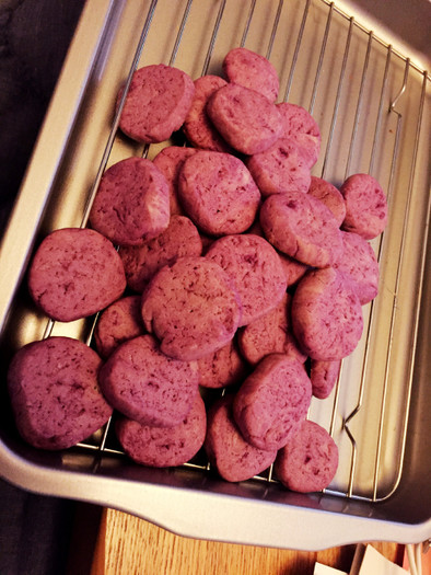 紫芋味のクッキーの写真