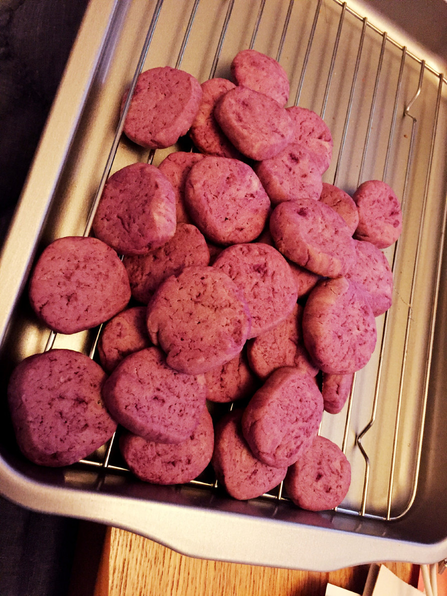 紫芋味のクッキーの画像