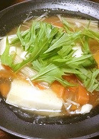 生姜たっぷりで温まる野菜たっぷり湯豆腐
